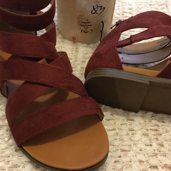 *last one *Universal Thread  gladiator sandals - Picture 4 of 4